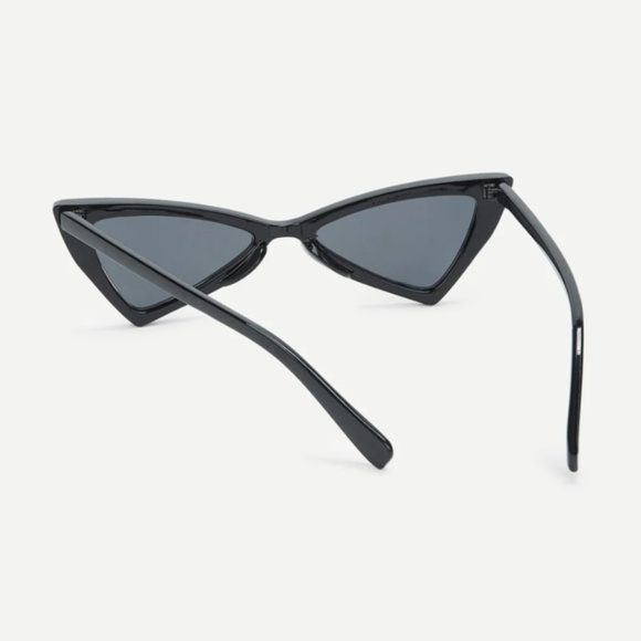 MELODY Retro Triangle Shape Summer Sunglasses - Picture 4 of 5